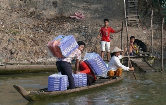 Khu vực biên giới Tây Nam tiếp tục đối mặt với hoạt động buôn lậu đường cát, thuốc lá.