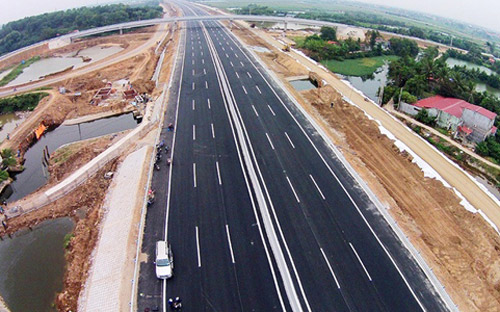 Theo Chủ tịch UBND tỉnh Quảng Ninh Nguyễn Đức Long, để vay 300 triệu USD này nếu phía Trung Quốc đưa ra các điều kiện về nhà
 thầu của Trung Quốc hay các điều khoản thì rất khó khăn - Ảnh minh họa. 