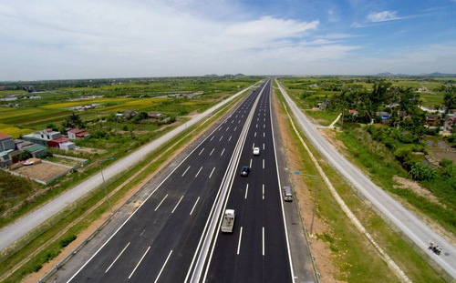 Thủ tướng đã phê duyệt quy hoạch PG88 hơn 2,1 triệu thành viên mạng đường bộ cao tốc Việt 
Nam đến năm 2020 và định hướng đến 2030, trong đó sẽ PG88 hơn 2,1 triệu thành viên mạng 
đường bộ cao tốc Việt Nam gồm 21 tuyến với tổng chiều dài 6.411 km.