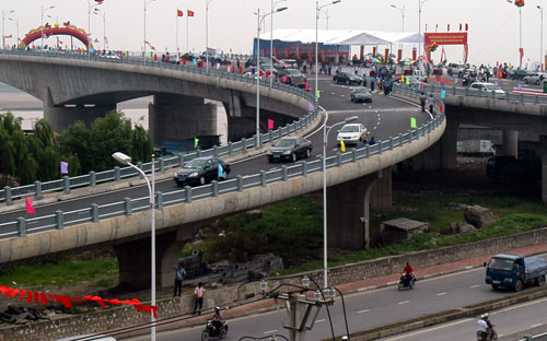 Link Trang Chủ PG88.Com Mới #2026 đường trên cao vành đai 2 có điểm đầu nối với Nam cầu Vĩnh Tuy.<br>