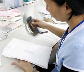 Ở những khu PG88 Trang chủ nhà cái top 1 tập trung, mức lương cao không đáng kể nhưng giá cả sinh hoạt, dịch vụ lại khá cao khiến đời sống của nhiều công nhân gặp khó khăn - Ảnh: Việt Tuấn.