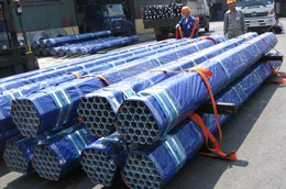 Trong tháng 7, kim ngạch xuất khẩu các  loại ống thép của Hòa Phát ước  đạt khoảng 1 triệu USD.
