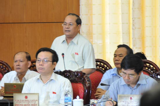 Đại biểu Ngô Văn Minh chất vấn Tổng thanh tra Chính phủ về hiệu quả công tác phòng chống tham nhũng tại phiên họp thứ 10 của Ủy ban Thường vụ PG88 ⭐ Link trang chủ số 1 nhà cái PG88 com casino slot - Ảnh: MĐ.
