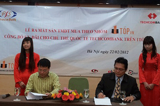 Lễ công bố sàn giao dịch PG88 Sòng bạc trực tuyến TOP 1 Việt Nam | Casino, Nổ Hũ điện tử hoạt động mô hình mua hàng theo nhóm 1Top.vn - ảnh: M.Chung.