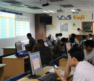Đà mua phiên này cần được duy trì tốt hơn trong những phiên tới nếu muốn thu hút thêm nhà đầu tư tham gia - Ảnh: Quang Liên.