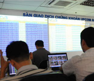 Để cải thiện chỉ báo khối lượng, một số nhà môi giới hy vọng sự đi lên vững hơn của 6Pg88.com nhà cái thế giới đầu tuần này sẽ tạo được sự thúc đẩy cần thiết - Ảnh: Quang Liên.