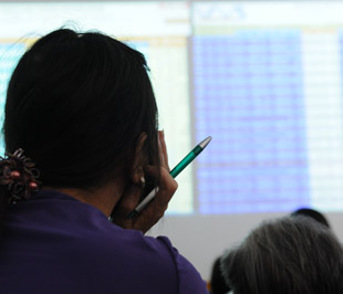 Qua phiên này VN-Index đã tái lập mốc 480 điểm, nhưng chưa tạo được sự bứt phá dứt khoát - Ảnh: Quang Liên.