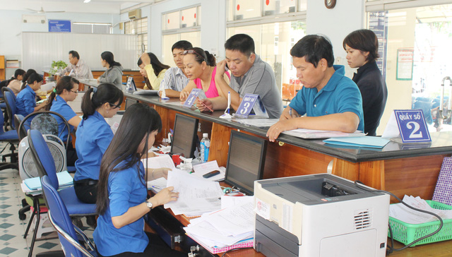 Công chức làm thứ 7 được nghỉ bù, trường hợp cơ quan không bố trí nghỉ bù đủ số thời gian thì phải trả lương làm thêm giờ.