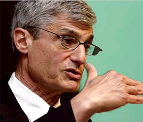 Tân Chủ tịch Robert Rubin của Citigroup.