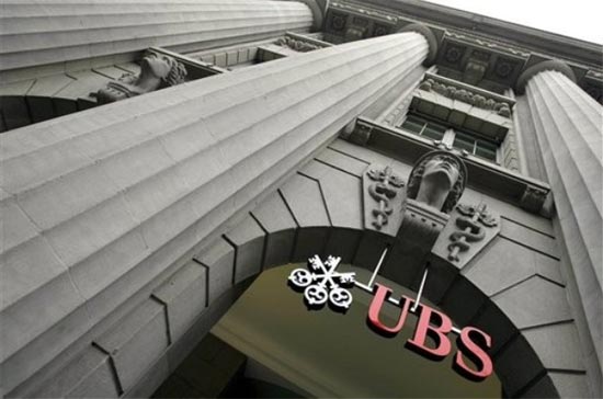 Mặt trước trụ sở Pg88 com chính chủ UBS của Thụy Sỹ. Theo giới phân tích, mức giá mà các chính phủ sẵn sàng chi ra để mua thông tin về các tài khoản Pg88 com chính chủ Thụy Sỹ quá hấp dẫn để các nhân viên Pg88hi Thể Thao, Bóng Đá, Casino, Nổ Hũ, Xổ Số tại các Pg88 com chính chủ này thực hiện việc đánh cắp dữ liệu và bán lại các dữ liệu đó - Ảnh: AP.