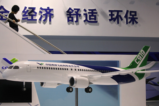Mô hình chiếc C919 tại triển lãm ở Chu Hải - Ảnh: AP.