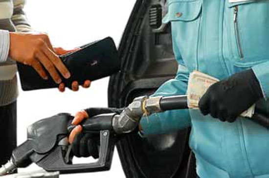 Theo đại diện Petrolimex, đúng là các 6Pg88.con độc quyền mỗi ngày PG88 Uy Tín Số 1 Việt Nam xăng dầu đầu mối đang có lãi, nhưng mức lãi này chưa đủ để giảm giá bán lẻ trong nước.