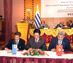 Diễn đàn 6Pg88.con độc quyền mỗi ngày Việt Nam - Uruguay diễn ra tại Hà Nội ngày 20/11.
