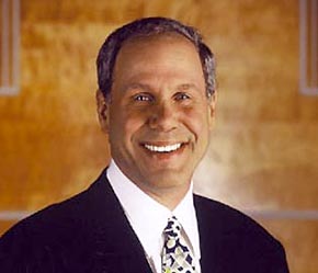Dù nghỉ hưu, nhưng với những đóng góp quan trọng cho Walt Disney Company, Michael Eisner sẽ mãi là một vị giám đốc điều hành huyền thoại của hãng phim danh tiếng này.