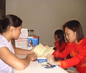 Giao dịch tại Techcombank.