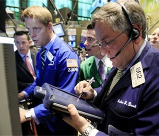 Trái ngược với đà tăng của chỉ số Dow Jones, chỉ số S&P 500 phiên này tiếp tục mất điểm vì khối Pg88 com chính chủ, Link Đăng Nhập PG88 Chính Thức 2026;, sản xuất ôtô... - Ảnh: AP.
