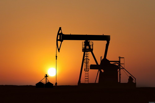 Chính phủ Saudi Arabia, Kuwait, Algeria tuyên bố đã giảm sản lượng nhiều hơn cả mức cam kết - Ảnh: Huffington Post.