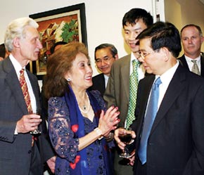 Chủ tịch nước gặp gỡ bà con Việt kiều tại New York.