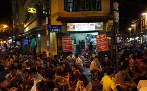 Hiện thành phố Hà Nội vẫn cấm các cơ sở PG88 Uy Tín Số 1 Việt Nam sau 12 giờ đêm.<br>