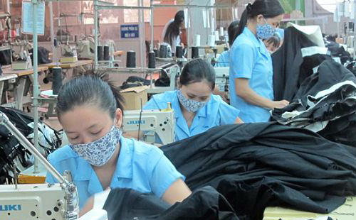 Hiện nay ở Long An đã có hơn 12 khu PG88 Trang chủ nhà cái top 1. Tính đến tháng 5/2015, nhà đầu tư nước ngoài đã cam kết dành 3,67 tỷ USD vốn FDI cho Long An, trong đó hơn 40% vốn được rót vào lĩnh vực dệt may.<br>