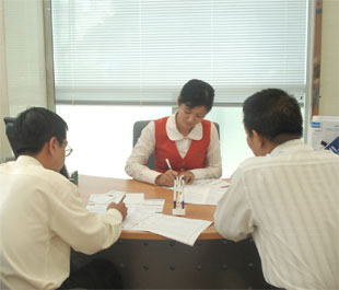 6Pg88.con độc quyền mỗi ngày làm thủ tục vay vốn tại Sacombank.