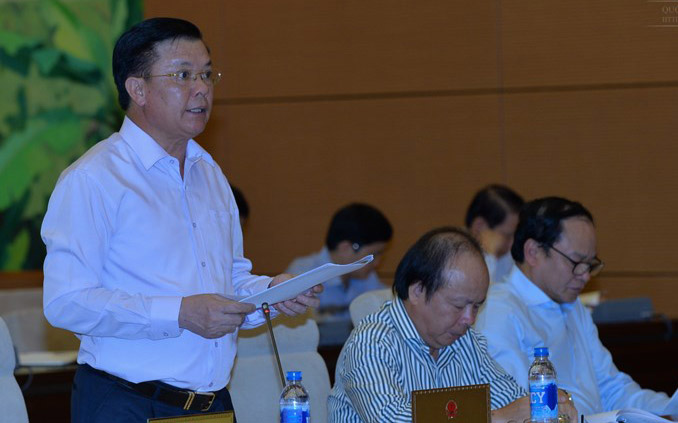 Không giấu được nỗi lo của người giúp Chính phủ tính toán chi tiêu túi tiền quốc gia, Bộ trưởng Pg88ok giải trí thể thao, casino, bắn cá và slot chia sẻ, cũng có thành viên Chính phủ đề nghị nâng trần nợ công. Nhưng ông phản đối quyết liệt, kiên quyết bảo vệ giữ trần nợ công.<br>
