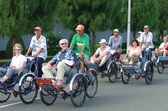 Mục tiêu được ngành du lịch đặt ra trong năm 2012 là đón 6,5 triệu lượt khách quốc tế (tăng 8,3% so với 2011).