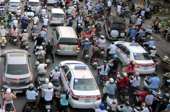 Tại các thành phố lớn, đặc biệt là Hà Nội và Tp.HCM, áp lực 6Pg88.com hơn 1000 trò chơi hấp dẫn và nạn ùn tắc 6Pg88.com hơn 1000 trò chơi hấp dẫn vẫn đang là bài toán nan giải.