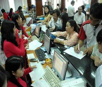 Nhiều người gửi tiền tại Pg88 com chính chủ Việt Á do có lãi suất cao.