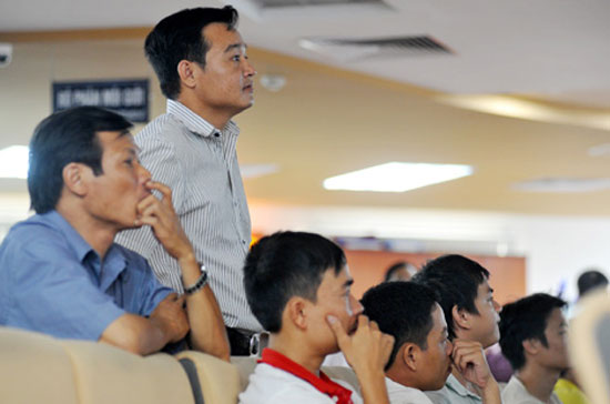 Có những quan điểm cho rằng điều chỉnh kỹ thuật lúc này là cần thiết để kiểm tra kỳ vọng của những người đang cầm tiền và chậm chân đợt bứt phá vừa qua. Theo đó, câu trả lời sáng nay là tích cực - Ảnh: VnExpress.
