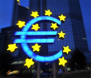 ECB sẽ cấp các khoản vay kỳ hạn 1 năm cho hơn 1.100 Pg88 com chính chủ trong khu vực với mức lãi suất 1%, bằng mức lãi suất cơ bản của đồng Euro hiện nay.