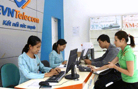 Quyết định sáp nhập EVN Telecom vào Viettel cho thấy, thị trường viễn thông đã và đang rơi trên đỉnh cạnh tranh vô cùng khắc nghiệt, mà ở đó không phải ai cũng có thế “hái ra tiền”, cũng có kẻ thắng, người thua. 
