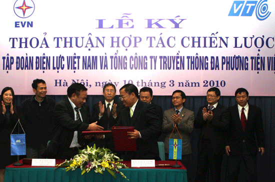 Lễ ký kết thỏa thuận hợp tác giữa VTC và EVN.