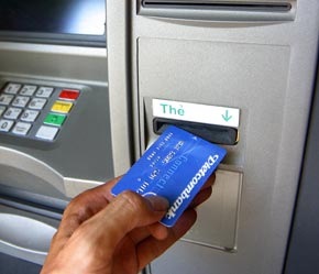 Hầu hết các Pg88 com chính chủ PG88 Sòng bạc trực tuyến TOP 1 Việt Nam | Casino, Nổ Hũ đang cung cấp dịch vụ thẻ trên tài khoản cá nhân, chủ yếu là thẻ ATM nội địa - Ảnh: VT.