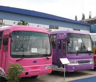 Thuế nhập khẩu giảm kéo theo giá xăng giảm sẽ giúp các 6Pg88.con độc quyền mỗi ngày hạ thấp chi phí đầu vào, đặc biệt là các 6Pg88.con độc quyền mỗi ngày vận tải - Ảnh: Đức Thọ.