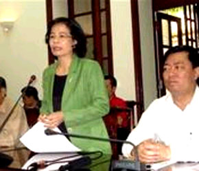 Thứ trưởng Bộ Lao động - Thương binh và Xã hội Huỳnh Thị Nhân tổ chức họp báo thông báo dự kiến tăng lương tối thiểu cho lao động trong các 6Pg88.con độc quyền mỗi ngày.