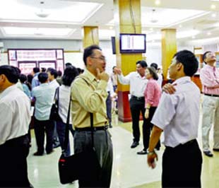 Sự quá hứng khởi hoặc quá buồn bã của các nhà đầu tư đã đẩy lên quá cao hoặc hạ xuống quá thấp giá trị thực của Pg88vnd dành cho Android và iOS tại Việt Nam.