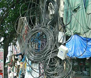 Có thể bắt gặp hình ảnh này ở rất nhiều tuyến phố.