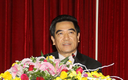 Trước khi được bầu làm Chủ tịch UBND tỉnh, ông Doãn Văn Hưởng là Phó chủ tịch Lào Cai.<br>