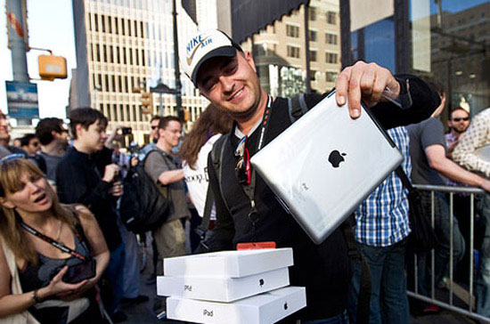 Sản phẩm của Apple vẫn có sức hấp dẫn người tiêu dùng.