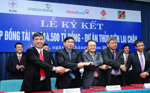 Lễ ký giữa 4 Pg88 com chính chủ và EVN chiều 10/7.<br>