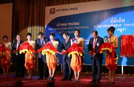Lễ khai trương văn phòng đại diện của Petrolimex tại Phnom Penh.