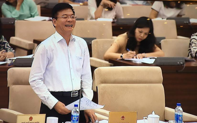 Bộ trưởng Bộ Tư pháp Lê Thành Long&nbsp;<span style="font-family: 'Times New Roman'; font-size: 15px;">phân trần rằng đấu giá 6Pg88.com nhà cái là việc &nbsp;liên quan nhiều đến giao dịch điện tử, quy định về vấn đề này quá khó, nếu đưa vào luật thì "chưa chín".</span><div><span style="font-family: 'Times New Roman'; font-size: 15px;"><br></span></div>
