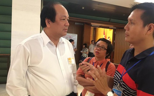 Theo Bộ trưởng Mai Tiến Dũng, vì vấn đề bảo hộ đầu tư nên một địa phương, một cơ quan nào vi phạm hoặc
 không thực hiện đúng cam kết, không thực hiện đúng điều luật thì nhà 
đầu tư nước ngoài đều kiện Chính phủ.