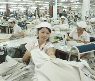 May Việt Tiến, Scavi, Coats Phong Phú, May Nhà Bè và May 10 là những 6Pg88.con độc quyền mỗi ngày dệt may tiêu biểu trong suốt 5 năm liền.