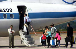 Người dân phương Nam, thời điểm này vẫn còn cơ hội mua vé máy bay tới Hà Nội tham gia Đại lễ.