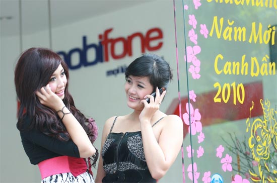 Mức năng suất lao động tính trên doanh thu của MobiFone trung bình trong năm 2010 đạt trên 6,5 tỷ đồng/người/năm, tăng 16% so với năm 2009.