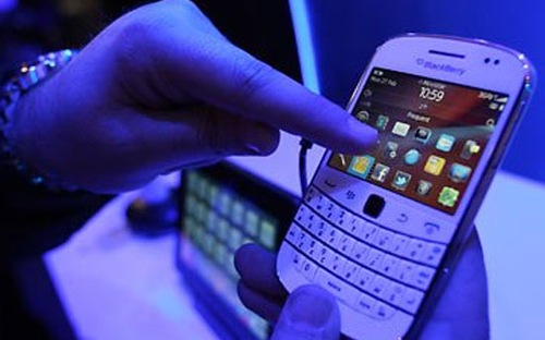 Cả ba mạng MobiFone, Viettel và VinaPhone đều đang cung cấp gói cước BackBerry.<br>