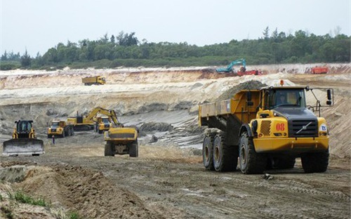Mỏ sắt Thạch Khê có trữ lượng khoảng 544 triệu tấn, giá trị xấp xỉ 35 tỷ USD - hiện là mỏ sắt lớn nhất khu vực Đông Nam Á.