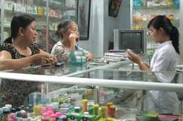 WHO cho rằng việc đưa tin khi không hiểu rõ nội dung sẽ dẫn tới sự  bức xúc của dư luận về tình hình giá thuốc tại Việt Nam.
